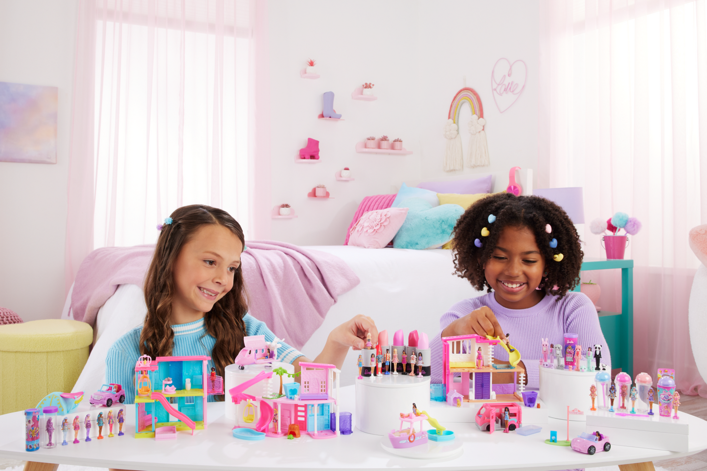 Barbie Mini Barbieland Doll & Vehicle Set With 1.5-Inch Doll & Dreamcamper With Color-Change Pool